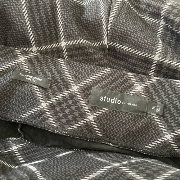 Torrid Black and White Plaid Trousers - Picture 7 of 7
